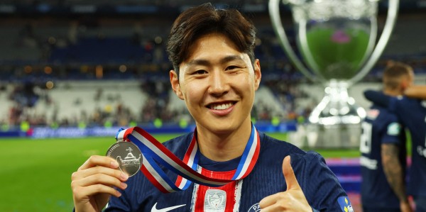 队报：李刚仁引多支英超球队及那不勒斯关注，巴黎圣日耳曼愿考虑丰厚报价