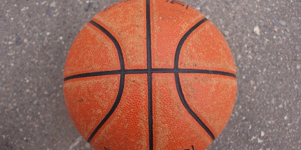 广厦创双历史纪录：队史总决赛首胜 时隔11年季后赛战北京第2胜