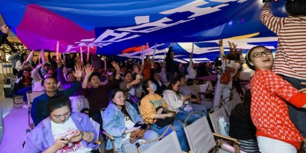 hth sports-五一假期申城商场现“乒乓热” 跨界互动重塑地标活力