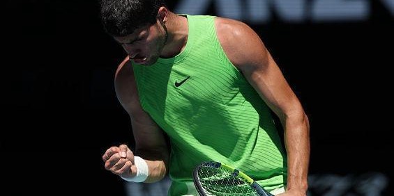 华体会体育-虎妞送蛋牛犊进四强，张帅女双进八强混双止步，三番战紫薇不轻敌