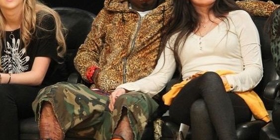 NBA场边观众展现热情|_新浪体育_新浪新闻